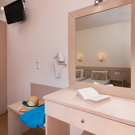 住宿加早餐酒店 Sunray 利迈纳里亚