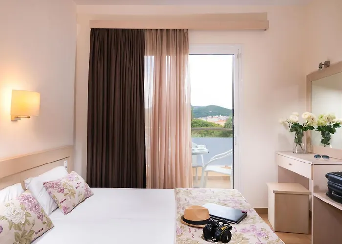 Oda ve Kahvaltı Sunray 3*