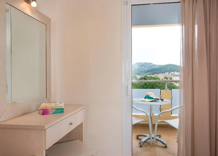 Sunray Oda ve Kahvaltı 3*